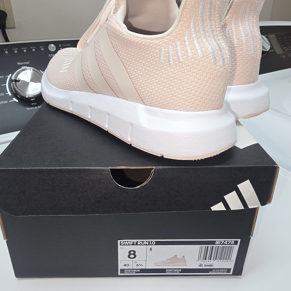 Adidas Swift Run 10 Pink Sneakers